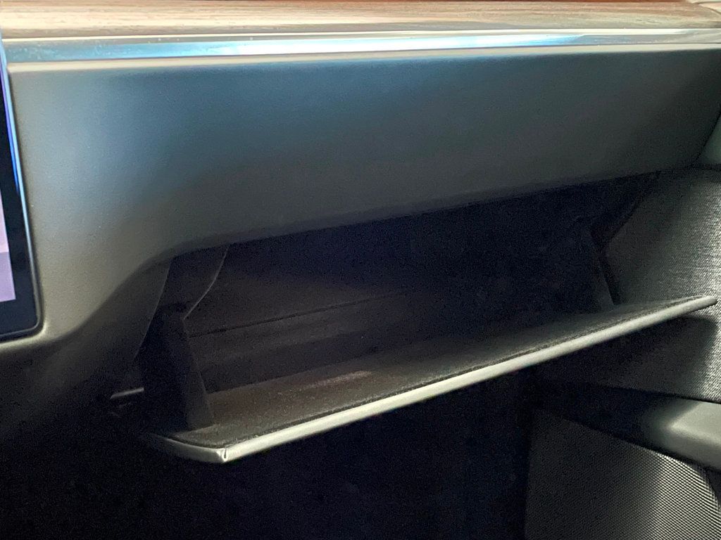 2023 Tesla Model X AWD - 22939352 - 44