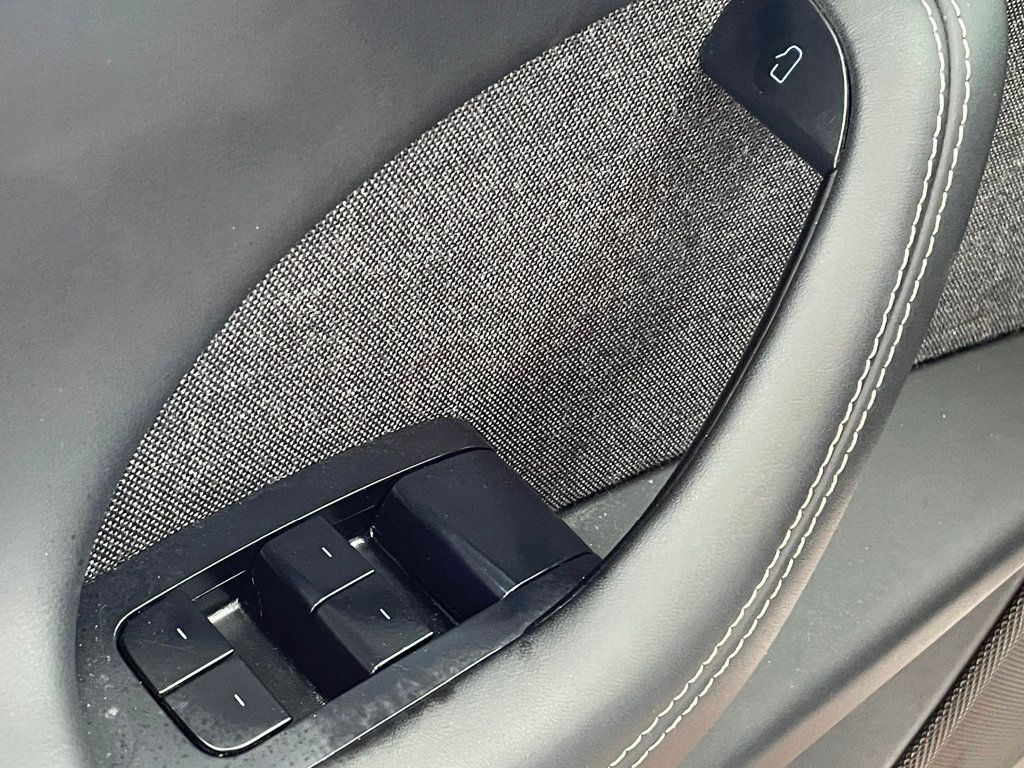 2023 Tesla Model X AWD - 22970684 - 14