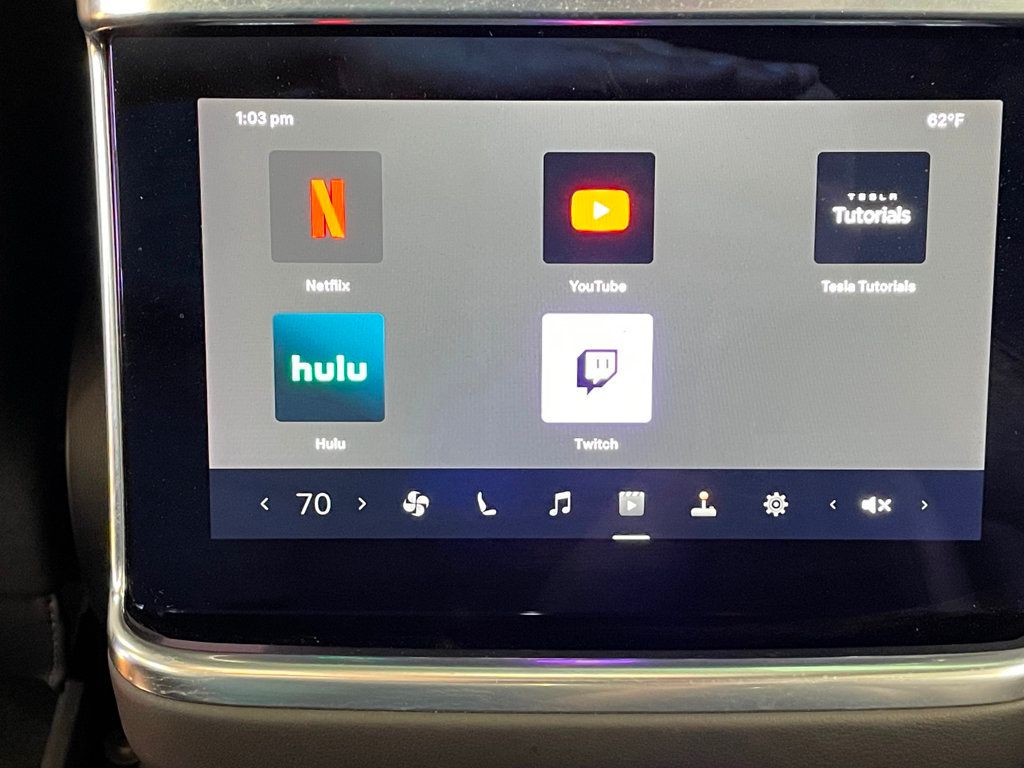 2023 Tesla Model X AWD - 22970684 - 17