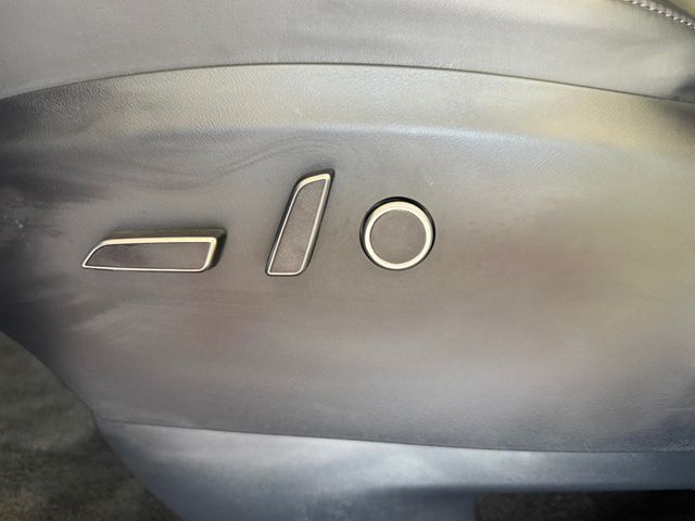 2023 Tesla Model X AWD - 23041123 - 18