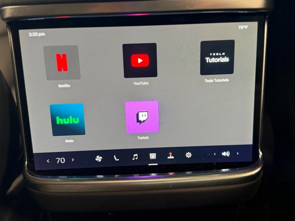 2023 Tesla Model X AWD - 23041123 - 42