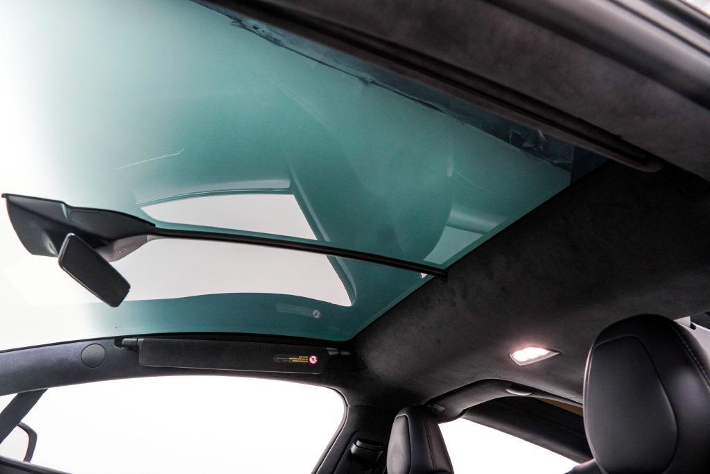 Tesla Model X photo 20
