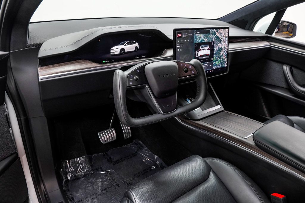 Tesla Model X photo 21