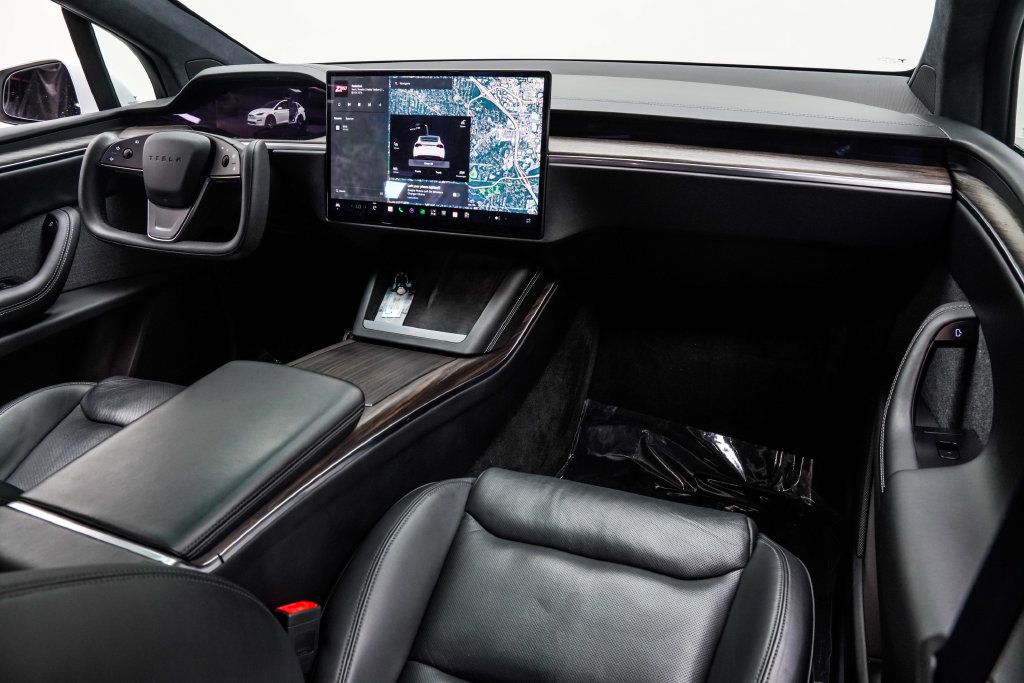 Tesla Model X photo 23