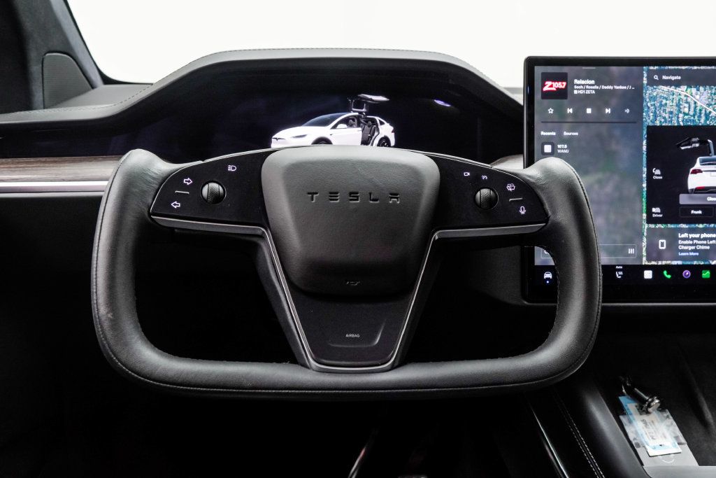 Tesla Model X photo 24