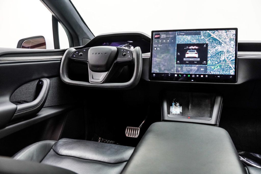 Tesla Model X photo 25