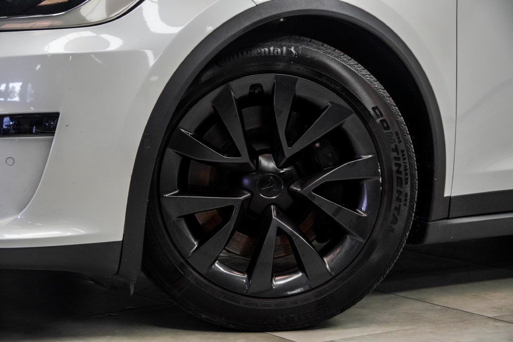 Tesla Model X photo 4