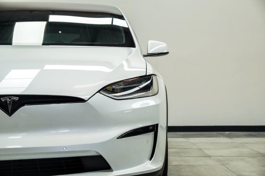Tesla Model X photo 5