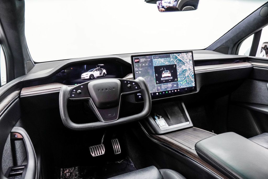 Tesla Model X photo 6
