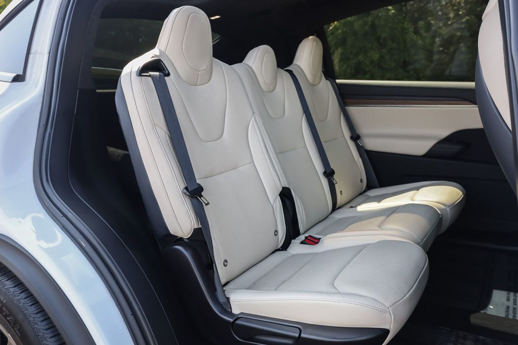 2023 Tesla Model X P100D photo 16