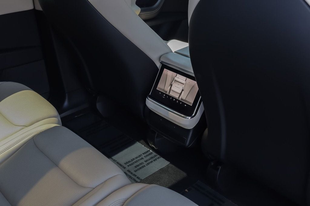 2023 Tesla Model X P100D photo 17
