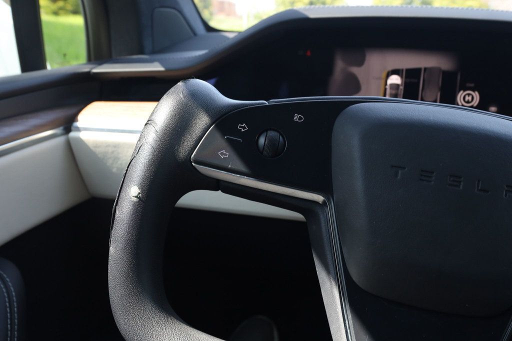 2023 Tesla Model X P100D photo 23
