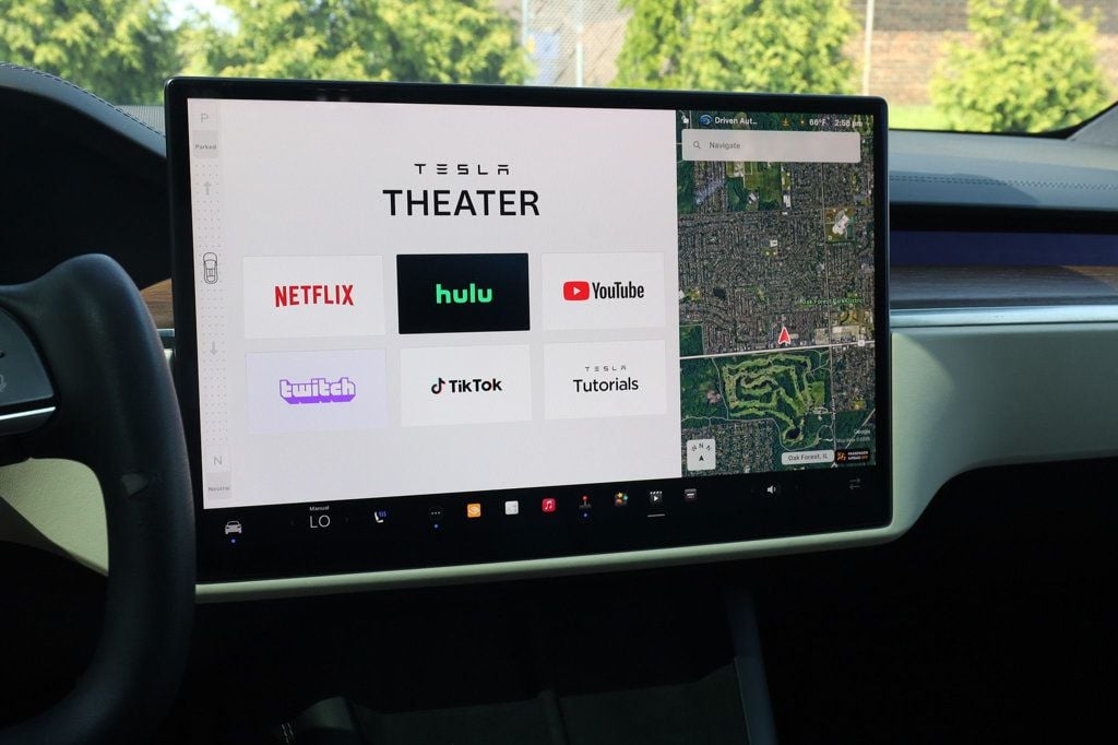 2023 Tesla Model X P100D photo 32