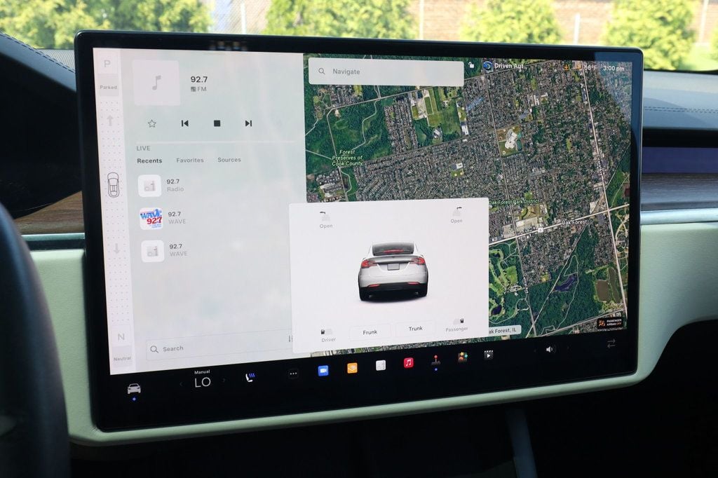 2023 Tesla Model X P100D photo 35