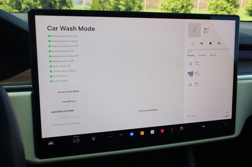 2023 Tesla Model X P100D photo 45