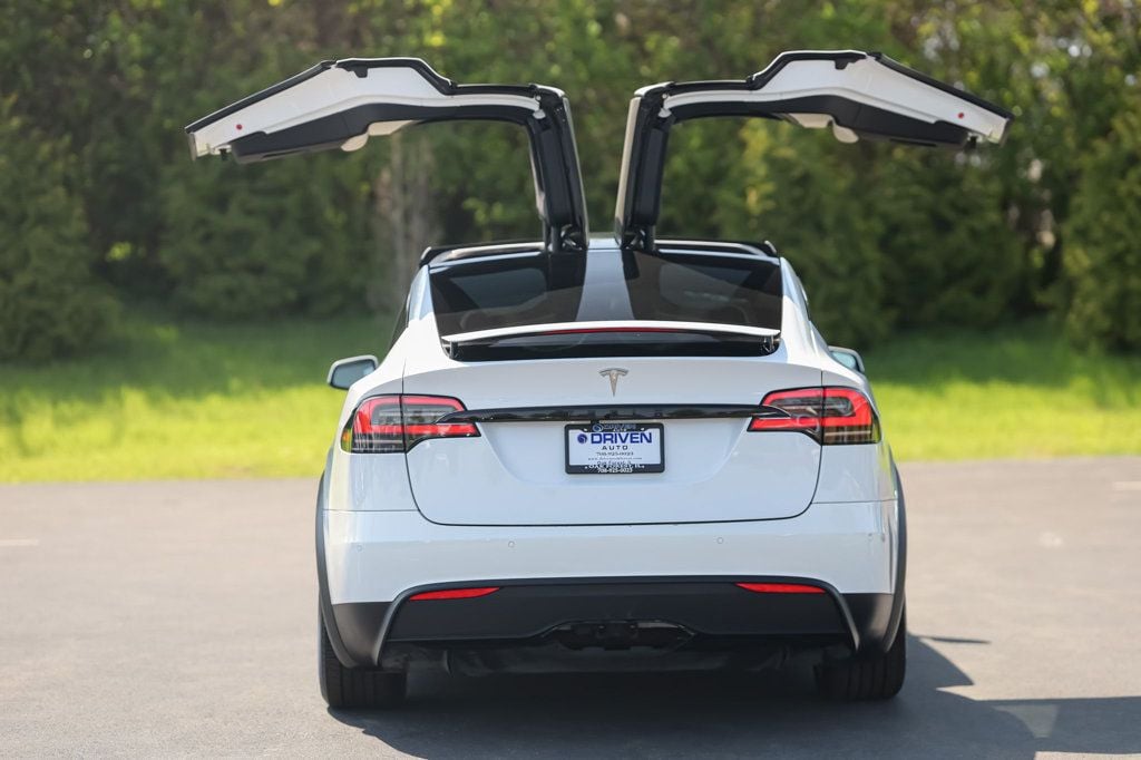2023 Tesla Model X P100D photo 7