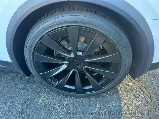 2023 Tesla Model X AWD - 22943362 - 21