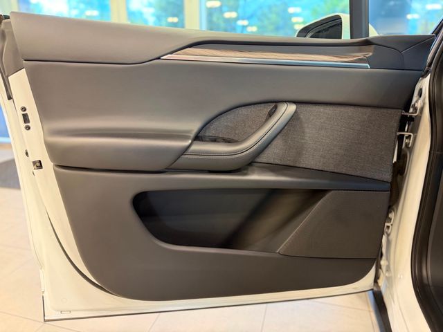 2023 Tesla Model X AWD - 23061708 - 18