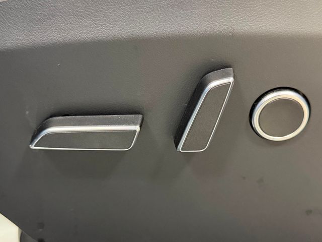 2023 Tesla Model X AWD - 23061708 - 19