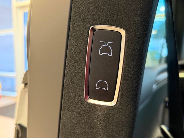 2023 Tesla Model X AWD - 23061708 - 22
