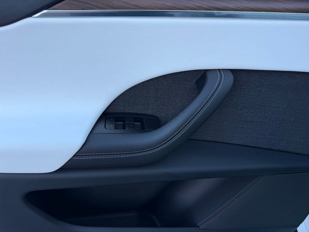 2023 Tesla Model X AWD - 22968202 - 21