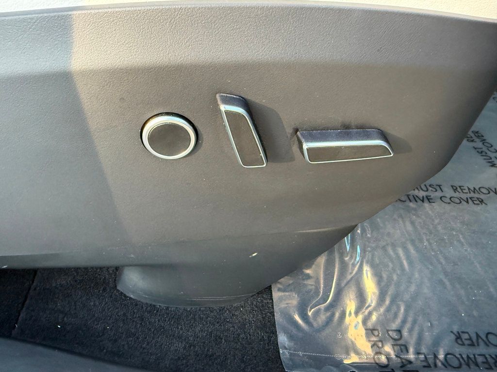 2023 Tesla Model X AWD - 22968202 - 30