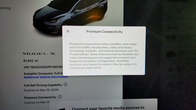 2023 Tesla Model X AWD - 22963992 - 14