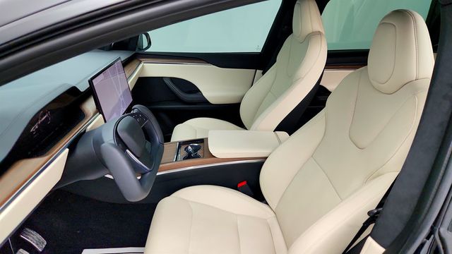 2023 Tesla Model X AWD - 22966715 - 21