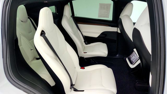 2023 Tesla Model X AWD - 22999608 - 29