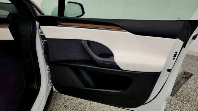 2023 Tesla Model X AWD - 22999608 - 32