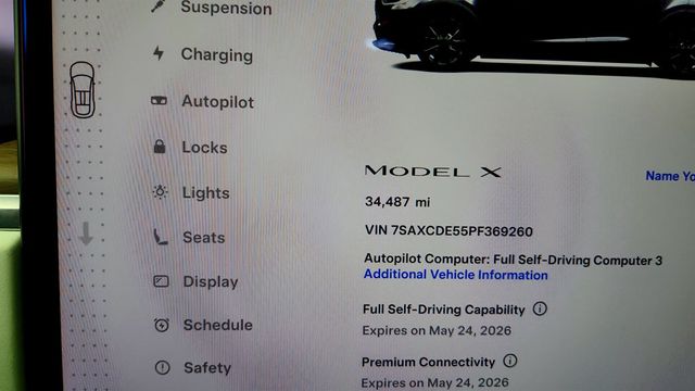 2023 Tesla Model X AWD - 23026287 - 13