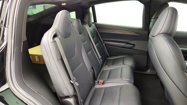 2023 Tesla Model X AWD - 23100870 - 28