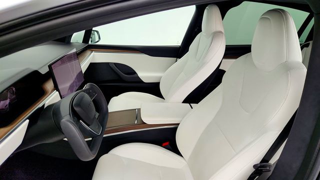 2023 Tesla Model X AWD w/ 6 Seat Cream Interior & 22'' Turbine Wheels - 22999608 - 25