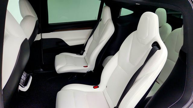 2023 Tesla Model X AWD w/ 6 Seat Cream Interior & 22'' Turbine Wheels - 22999608 - 26