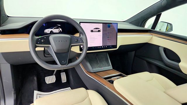 2023 Tesla Model X AWD w/ Cream Premium Interior - 23065248 - 10