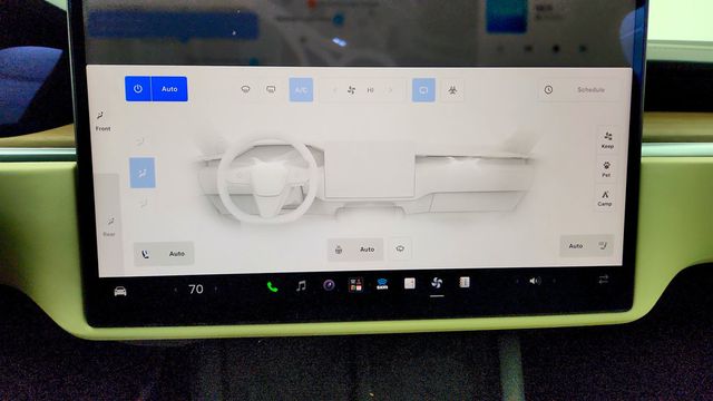 2023 Tesla Model X AWD w/ Cream Premium Interior - 23065248 - 22