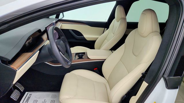 2023 Tesla Model X AWD w/ Cream Premium Interior - 23065248 - 24