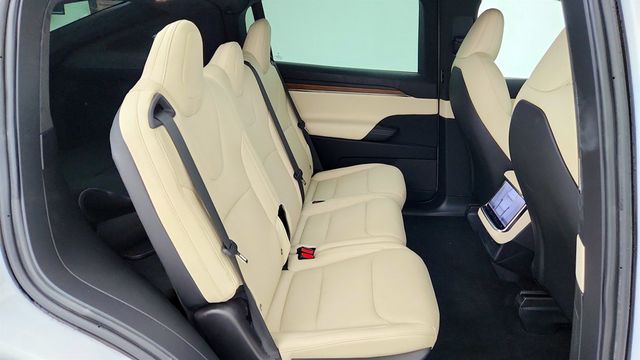 2023 Tesla Model X AWD w/ Cream Premium Interior - 23065248 - 28