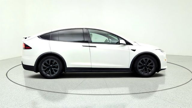 2023 Tesla Model X AWD w/ Cream Premium Interior - 23065248 - 3