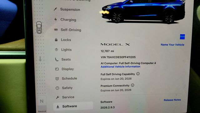 2023 Tesla Model X AWD w/ Full Self Driving, 22'' Wheels & Cream Premium Interior - 23017518 - 12