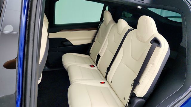 2023 Tesla Model X AWD w/ Full Self Driving, 22'' Wheels & Cream Premium Interior - 23017518 - 24