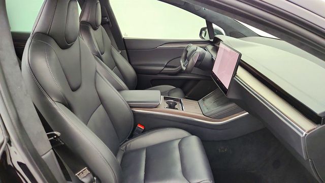 2023 Tesla Model X AWD with 22'' Turbine Wheels and Yoke Steering Wheel - 22967996 - 26