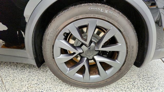 2023 Tesla Model X AWD with Cream Premium Interior and Yoke Steering Wheel - 22966715 - 8