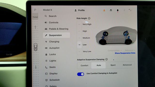 2023 Tesla Model X AWD with White & Black Premium Interior and Yoke Steering Wheel - 22966061 - 17