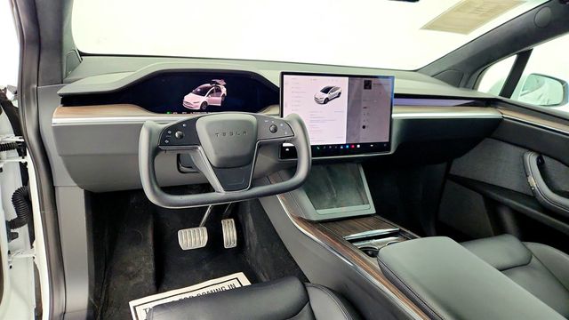 2023 Tesla Model X AWD with Yoke Steering Wheel - 22964404 - 10