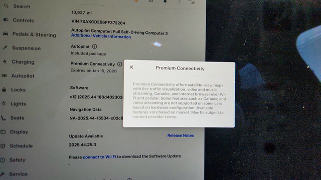 2023 Tesla Model X AWD with Yoke Steering Wheel - 22964404 - 15