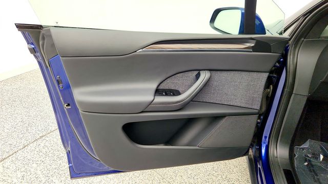 2023 Tesla Model X AWD with Yoke Steering Wheel - 23013180 - 10