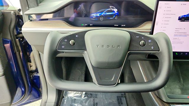 2023 Tesla Model X AWD with Yoke Steering Wheel - 23013180 - 12