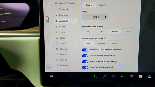 2023 Tesla Model X AWD w/ White & Black Premium Interiorl - 23003332 - 21