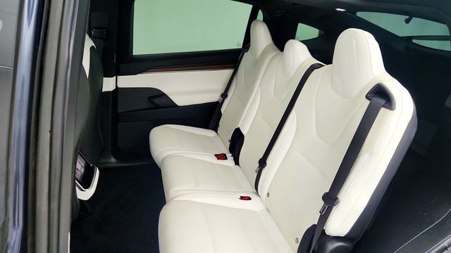 2023 Tesla Model X AWD w/ White & Black Premium Interiorl - 23003332 - 26